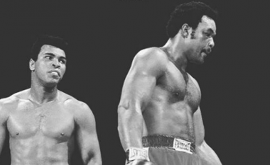 Tyson Fury paralajmëron Joshuan: Dueli me ty, sikur Muhamed Ali vs Foreman (Foto)