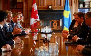 Lideri i opozitës në Kanada i premton Thaçit: Do të ngrihemi kundër agresionit rus (Foto)