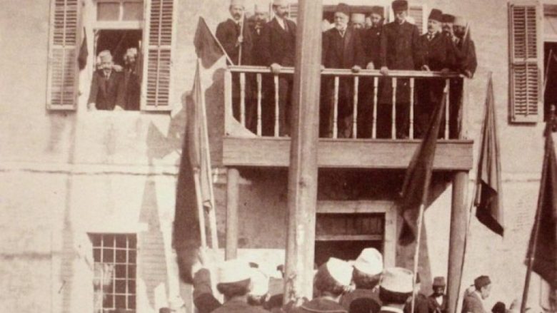 Fjalimi i Ismail Qemalit 105 vjet më parë në Vlorë