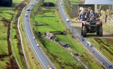 Çfarë gjendet aty dhe si jetohet brenda saj: Një nga shtëpitë më të famshme në Britani, e vendosur në mes të autostradës (Foto/Video)