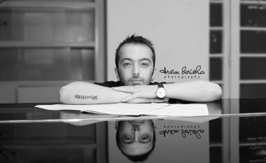 Denik Prizreni së shpejti me albumin e parë, do ta shpërndajë falas (Foto)