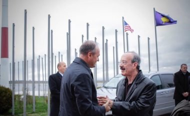 Eliot Engel arrin në Kosovë