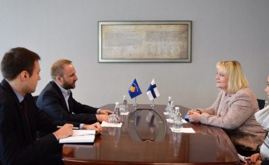Tahiri takoi ambasadoren e Finlandës në Kosovë, flasin për reformat në sistemin e drejtësisë
