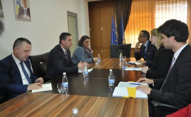 Ministri Bytyqi priti një delegacion të Komisionit Evropian