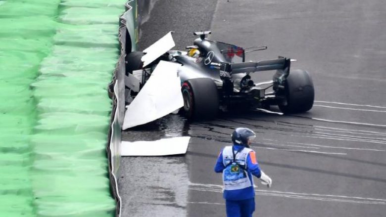 Momenti kur Lewis Hamilton përplaset me murin rrethues në provat zyrtare (Video)