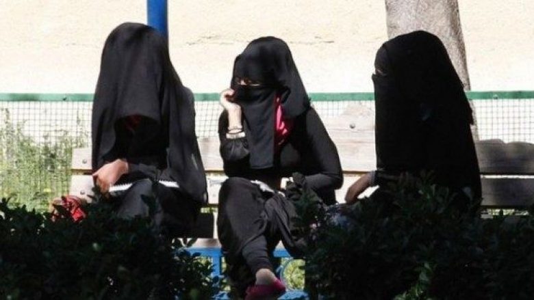 Aktakuzë ndaj tri grave që iu bashkuan ISIS-it