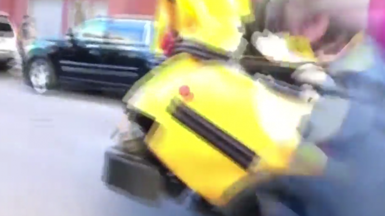 Sulmi në Nju Jork, pamje menjëherë pasi kamioni goditi autobusin shkollor (Video)