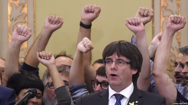 Puigdemont u bën thirrje separatistëve katalonas për unifikim