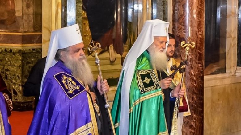 Besimtarët ortodoks festojnë krishtlindjet në Maqedoni