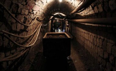 Humb jetën një 21-vjeçar në minierën e Bulqizës