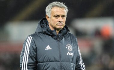 Mourinho kërkon rritje rroge për të rinovuar kontratën me Unitedin