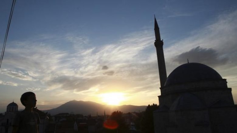 Myslimanët e Ballkanit kundërsulmojnë ekstremistët