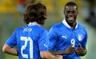 Balotelli: Pirlo është fenomen unik dhe i papërsëritshëm, mund të luante edhe 10 vite (Foto)