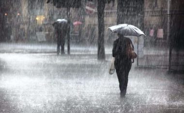 Vazhdojnë reshjet e shiut, më shumë shi në Ohër, më pak në Tetovë