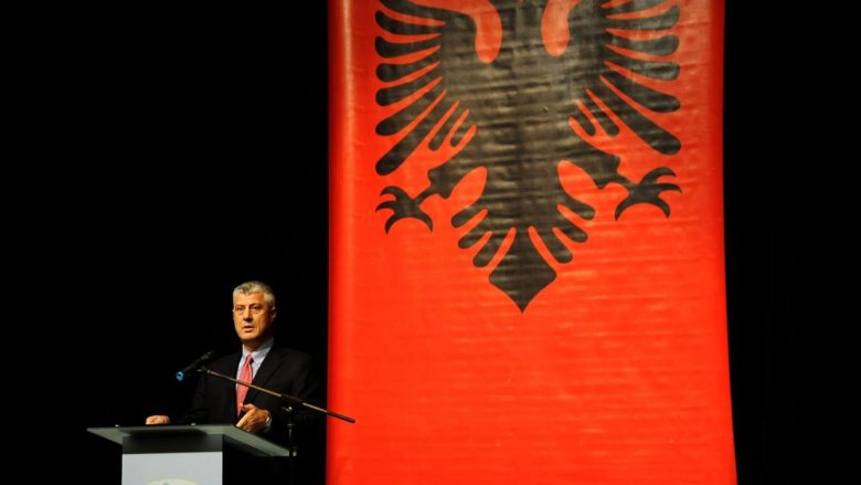 Thaçi uron shqiptarët për festat e Nëntorit