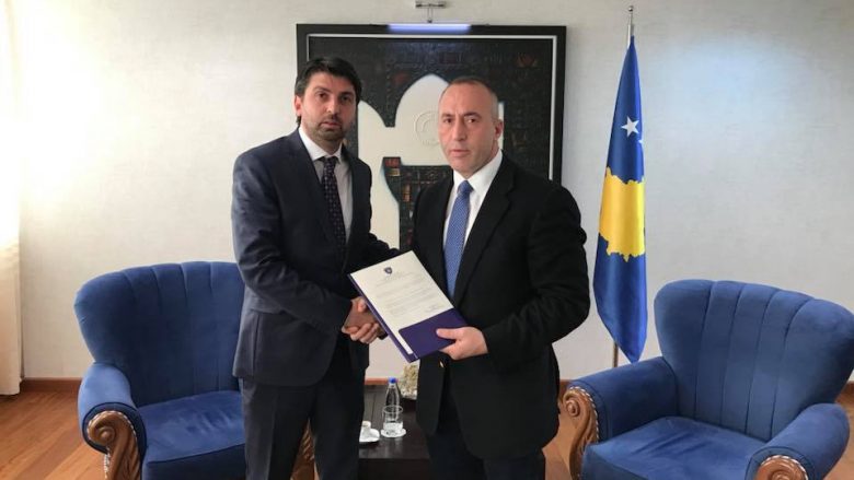 Haradinaj emëron edhe një zëvendësministër (Foto)