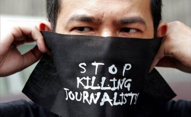 Për një vit u vranë 65 gazetarë