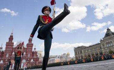 Djaloshit 7-vjeçar i dërgojnë ftesën për të kryer shërbimin ushtarak, ushtria ruse tregon se kush kishte gabuar  