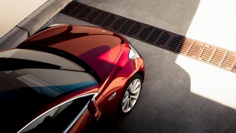 Konfirmohet: Tesla Model 3 ka autonomi prej rreth 500 km