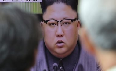 Gënjeshtrat më të mëdha nga Koreja e Veriut: Familja e Kimit nuk shkon në tualet, kanë fituar kampionatin botëror të futbollit (Foto/Video)