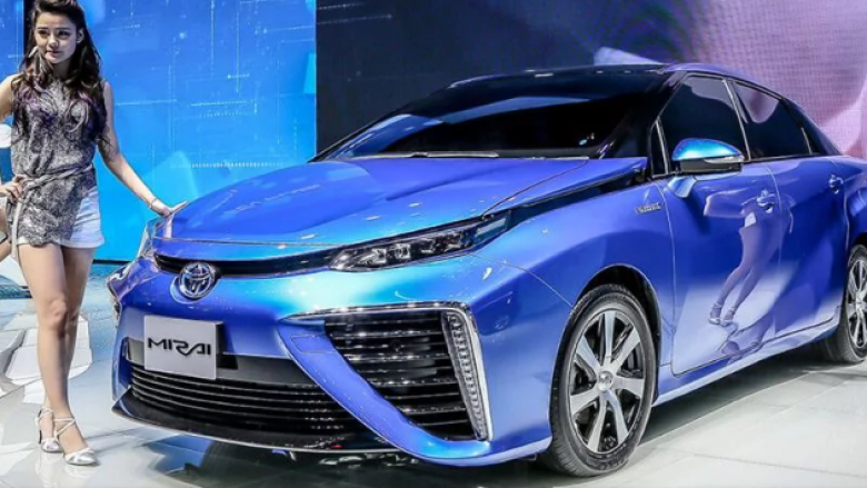 Toyota do të kalojë në vetura elektrike deri më 2025