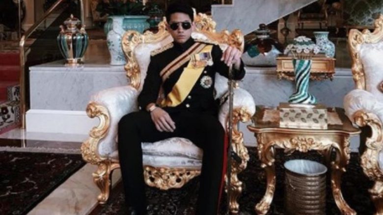 Jeta luksoze e princit të Bruneit (Foto)