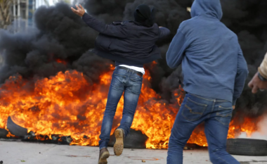 Protesta të dhunshme në Bregun Perëndimor (Live)