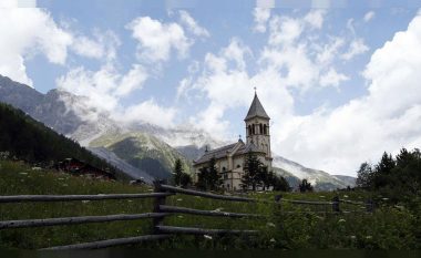 Tiroli Jugor, Austria nxit separatizmin në provincën e Italisë