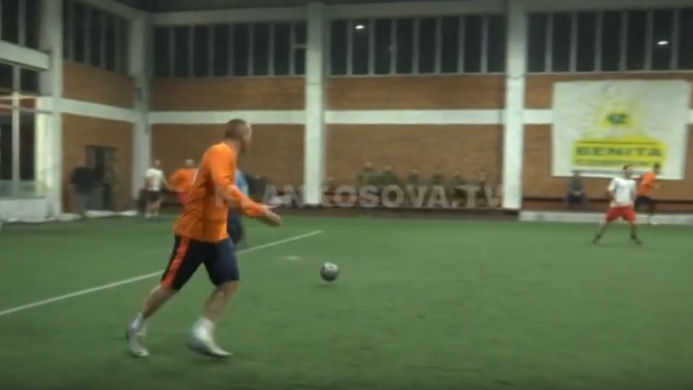 Klinë, futboll midis hoxhallarëve e priftërinjve (Video)