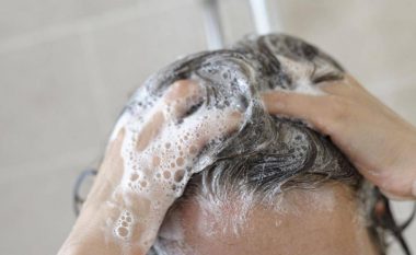 Edhe pastrimi i flokëve ka rregullat e veta: Frizeri më i mirë i Londrës shpjegon si ta bëni këtë
