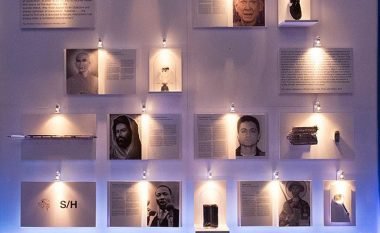 Terroristët martirë, ekspozita daneze shkakton debat
