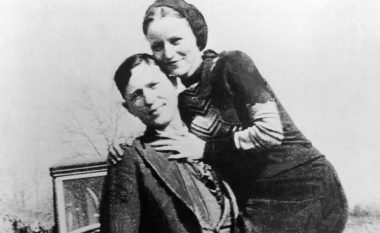 Pas më shumë se 80 viteve publikohen imazhet e papara të Bonnie dhe Clyde të mbuluar në gjak (Foto, +18)