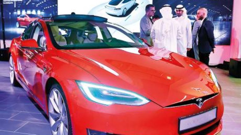Dubai heq nga qarkullimi makinat me naftë