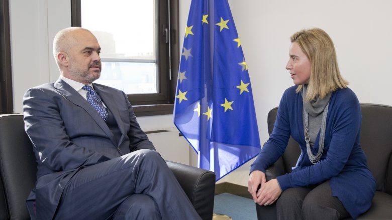 Mogherini: Mbështesim luftën kundër drogës dhe korrupsionit