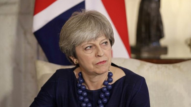 Organet e sigurisë parandalojnë ‘sulmin me bombë dhe vrasjen e kryeministres britanike’