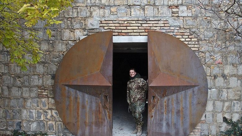 Brenda bunkerit më të madh në Evropë, që dyshohet se fsheh 75 tonë ari (Foto/Video)