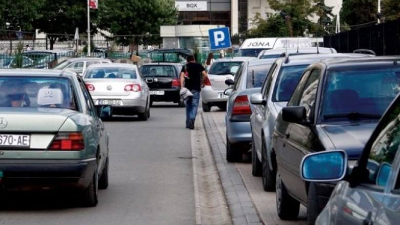 Dogana: Nga 1 janari veturat më të vjetra se 10 vite nuk mund të zhdoganohen