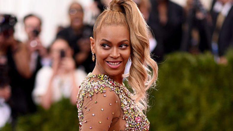 Beyonce tregon vështirësitë që ka pasur pas lindjes së parë
