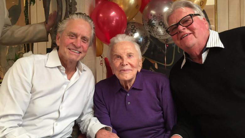 Kirk Douglas ka festuar 101-vjetorin e lindjes (Foto)
