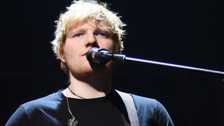 Për çdo rast, Ed Sheeran e ka gati këngën për James Bondin (Video)