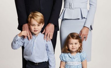 Familja Mbretërore me imazh në çuditshëm, në kartolinën e festave të fundvitit (Foto)