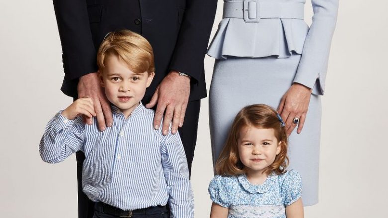 Familja Mbretërore me imazh në çuditshëm, në kartolinën e festave të fundvitit (Foto)