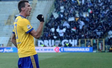 Lëndohet Mandzukic, mungon ndaj Genoas dhe Romës