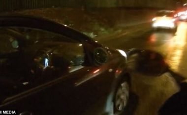Komunikonte me FaceTime derisa voziste në trafik të ngjeshur (Video)