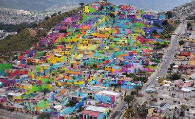 Las Palmitas, lagje në ngjyra paqeje (Foto, Video)