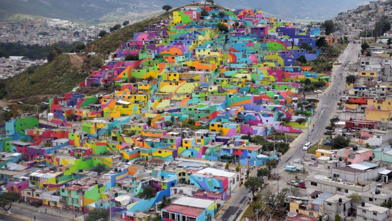 Las Palmitas, lagje në ngjyra paqeje (Foto, Video)