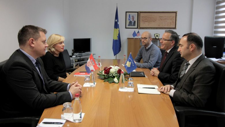 Ministri Hamza priti në takim Ambasadoren e Kroacisë në Kosovë