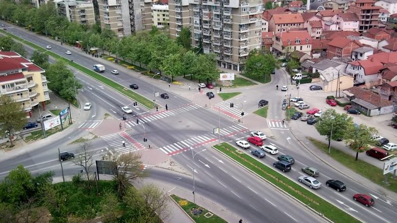 Vazhdon bllokada në Shkup, transportuesit privatë kërkojnë takim me Arsovskën