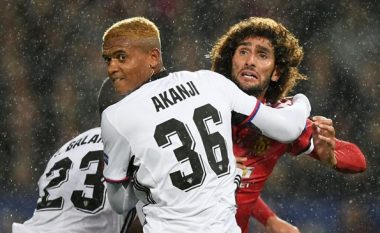 Pas Van Dijkut, Liverpool kërkon mbrojtësin Manuel Akanjin