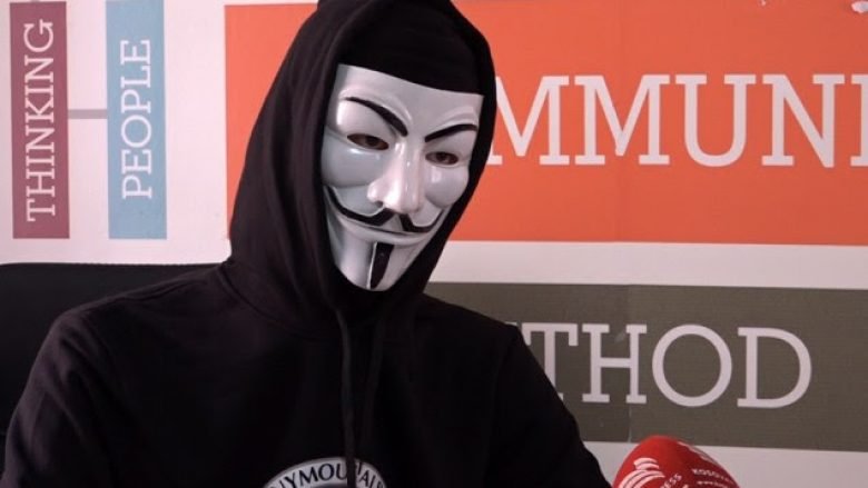 “Anonymous Albania” merr drejtësinë në duart e veta, me sulme kibernetike (Video)